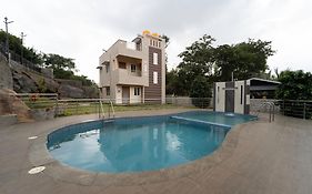 Treebo The Green Pride Resort With Pool, Near Boat House